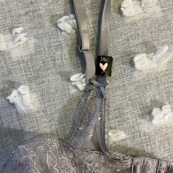 Victoria’s Secret- Unlined Balconnet - Picture 6 of 6